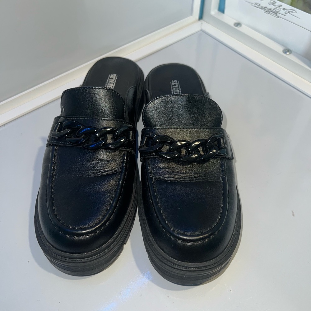 Seychelles Black Leather Slip-On Loafers
